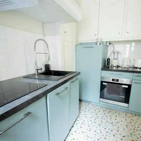 Spacious Apt Near Montmartre Apartment