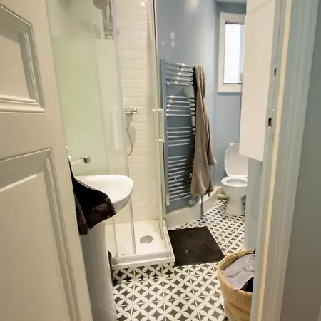Apartment Spacious Apt Near Montmartre Paris