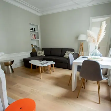 Spacious Apt Near Montmartre